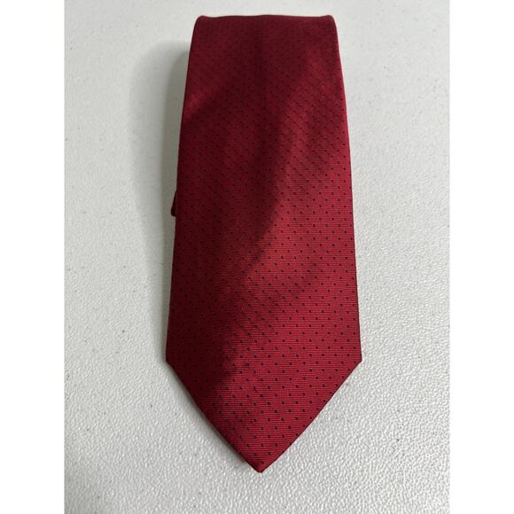 Jos A Bank Red with Black Dots Designer Tie Silk Necktie - Picture 1 of 8